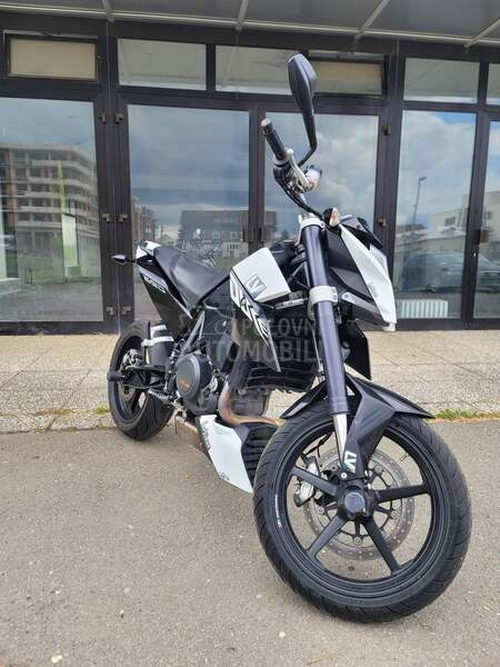 KTM Duke 690
