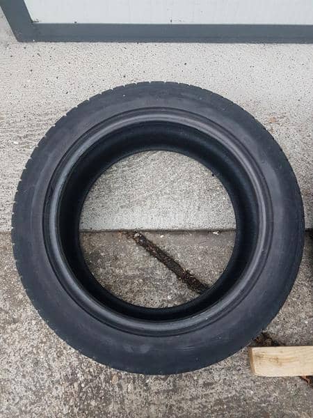 Goodyear 255/50 R19 Zimska