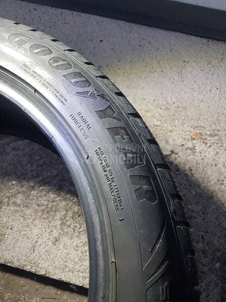 Goodyear 255/50 R19 Zimska