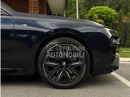 BMW 740 d xDrive M-paket slika 6