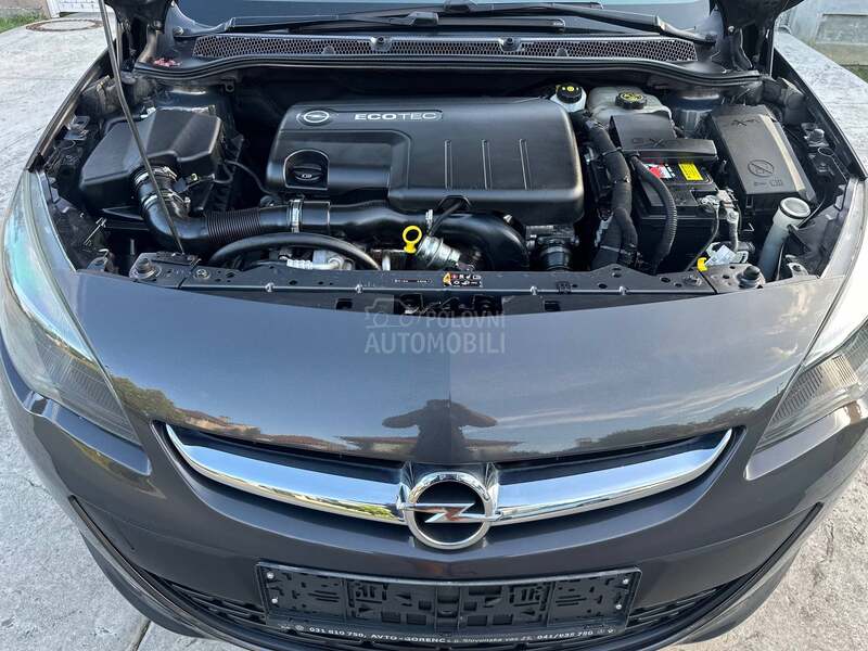 Opel Astra J 1.7CDTI ESSENCIA