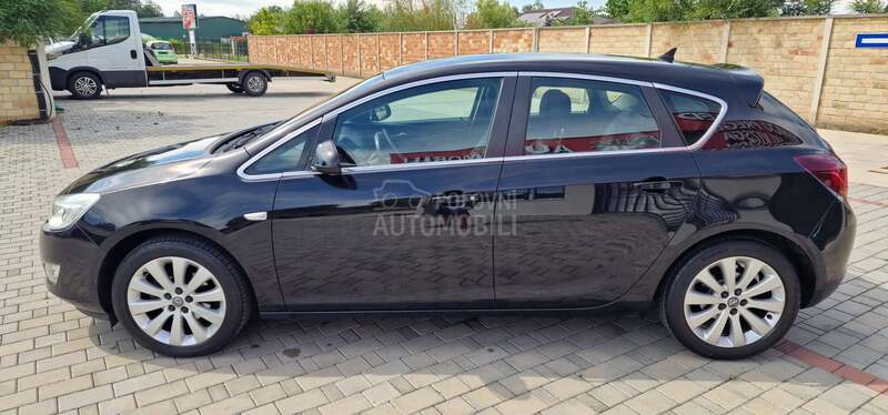 Opel Astra J 1.4 Turbo Sport