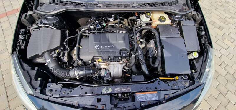 Opel Astra J 1.4 Turbo Sport