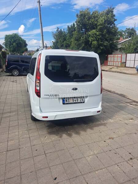Ford Tourneo Connect 