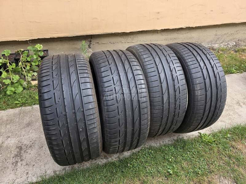 Bridgestone 235/40 R19 Letnja
