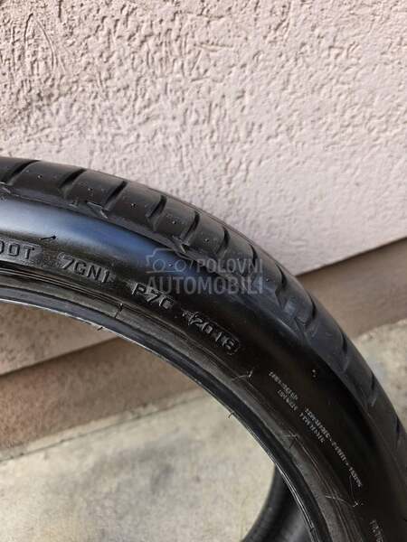 Bridgestone 235/40 R19 Letnja