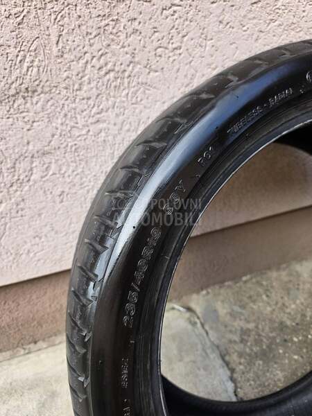 Bridgestone 235/40 R19 Letnja
