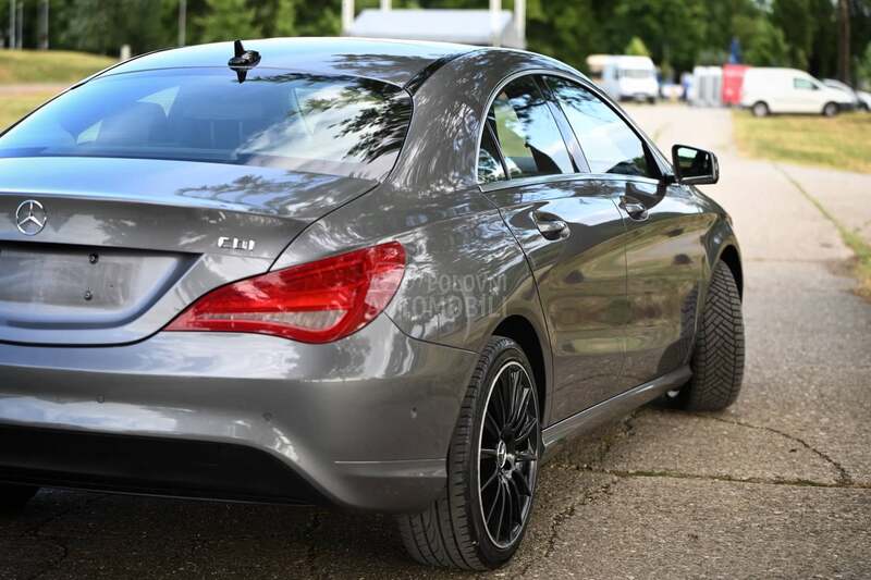 Mercedes Benz CLA 180 