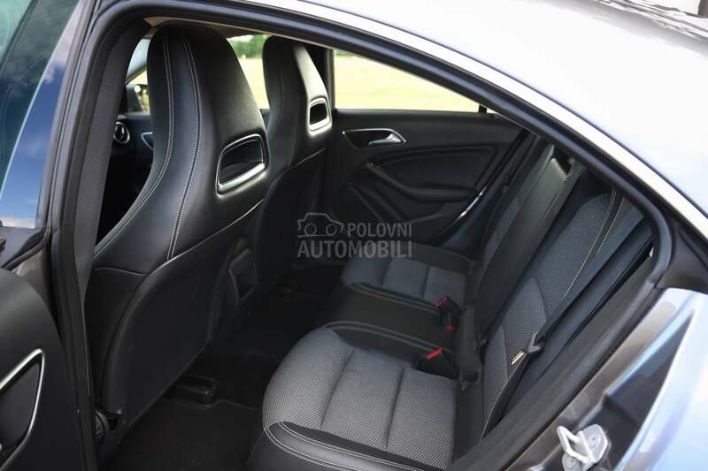 Mercedes Benz CLA 180 
