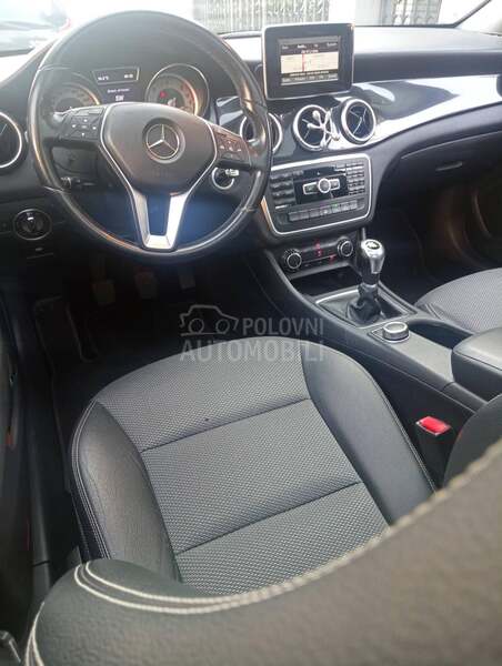Mercedes Benz CLA 180 