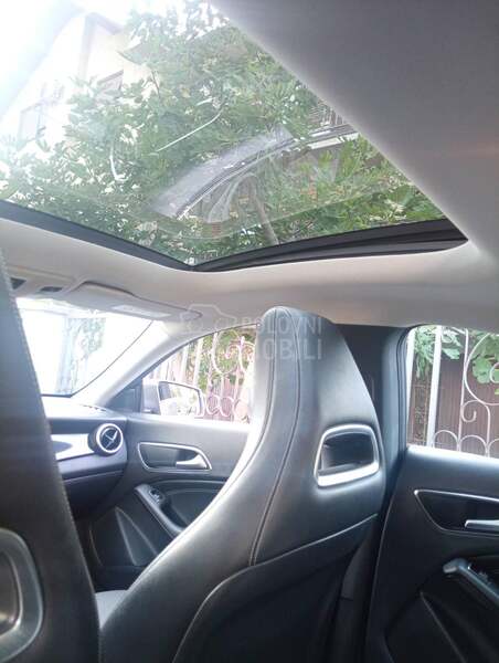 Mercedes Benz CLA 180 