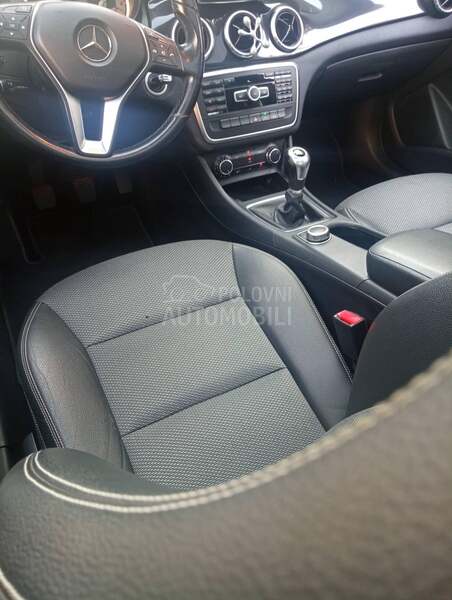 Mercedes Benz CLA 180 