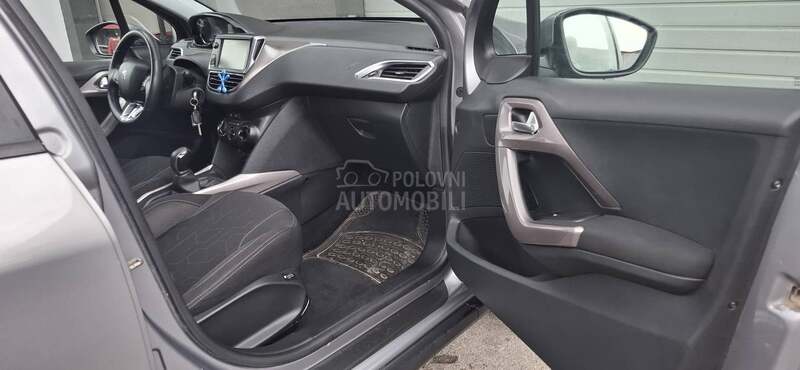 Peugeot 2008 veliki.servis