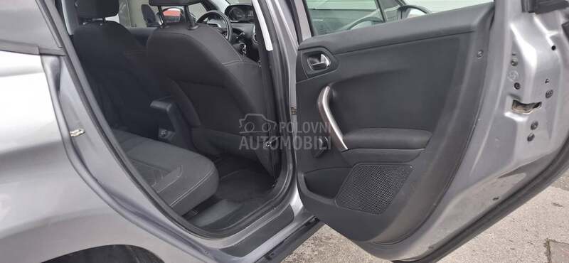 Peugeot 2008 veliki.servis