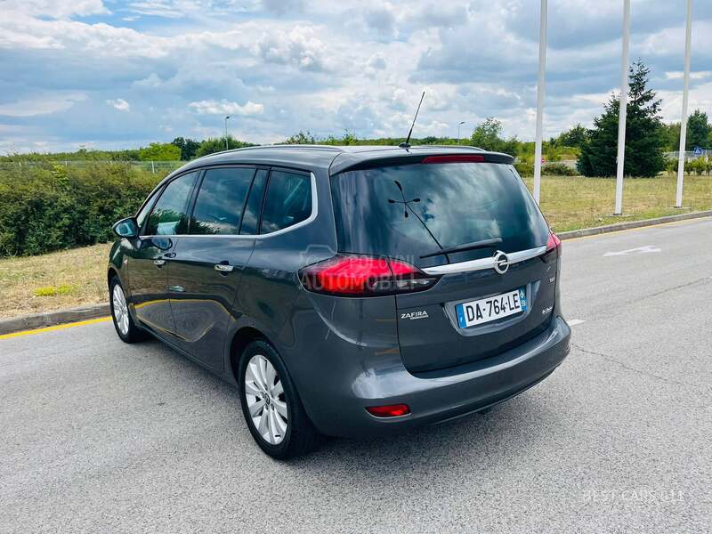 Opel Zafira 2.0cdti COSMO NOV