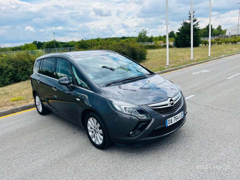 Opel Zafira 2.0cdti COSMO NOV