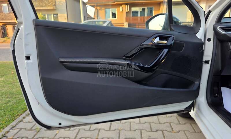 Peugeot 208 GT-Line/120.000km
