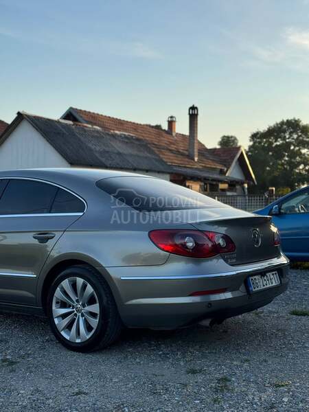 Volkswagen Passat CC 2.0 DSG