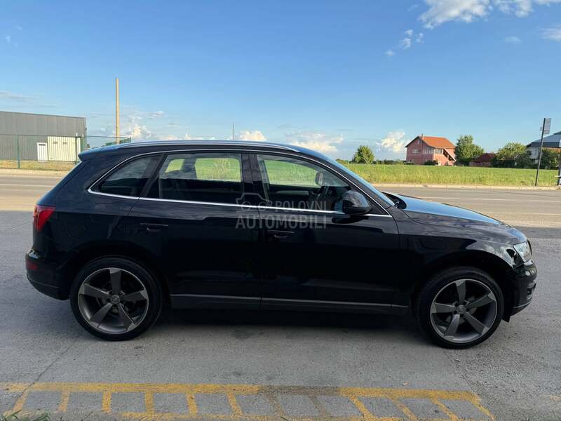 Audi Q5 2.0 tdi /QUATTRO/FUL