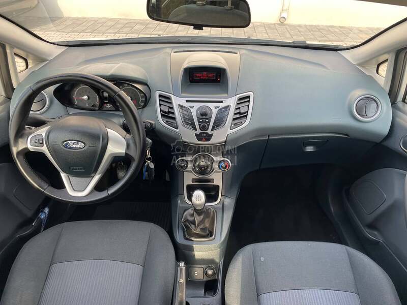 Ford Fiesta 1.2 2011 130.oook.m