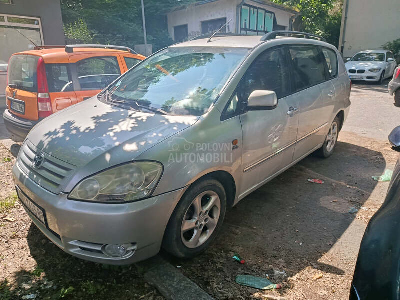 Toyota Avensis Verso 2.0 D4D