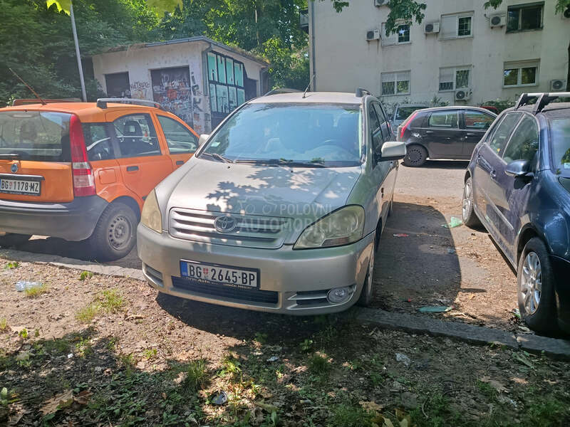 Toyota Avensis Verso 2.0 D4D