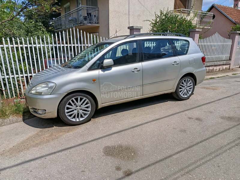 Toyota Avensis Verso 2.0 D4D
