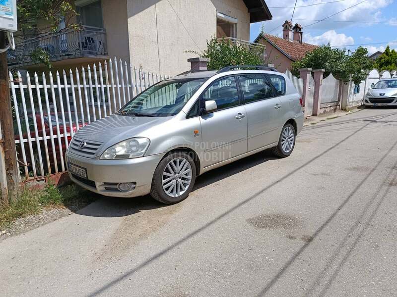 Toyota Avensis Verso 2.0 D4D