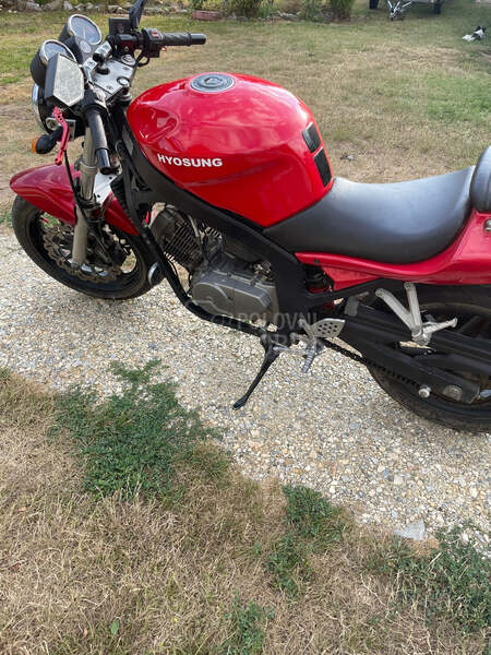 Hyosung GT 250