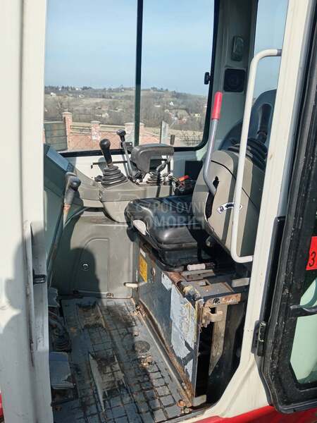 Takeuchi tb 216
