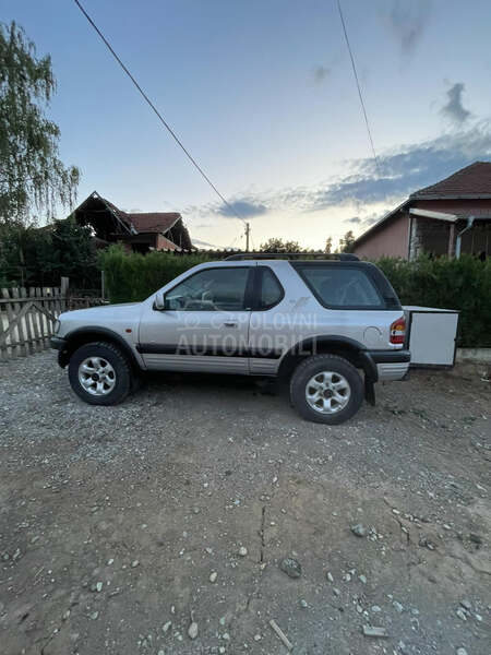 Opel Frontera 1