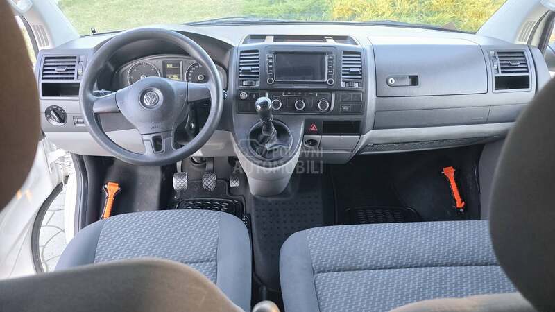 Volkswagen Transporter T5 2.0 TDI