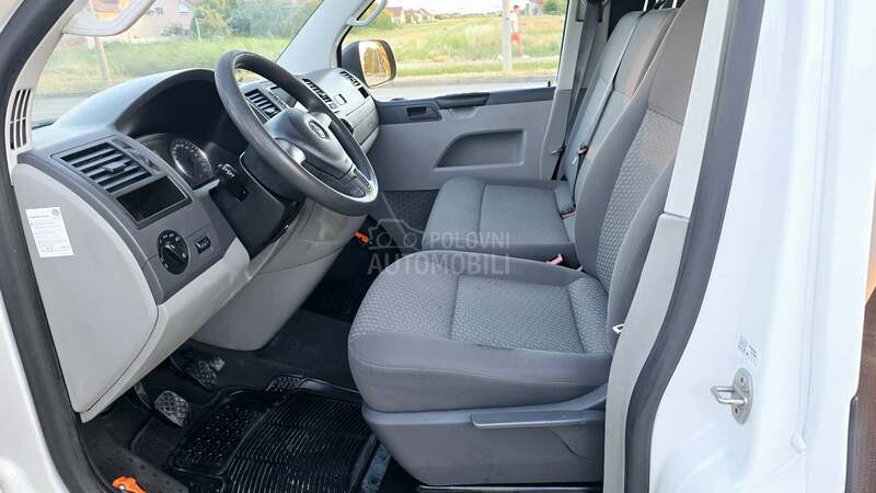Volkswagen Transporter T5 2.0 TDI
