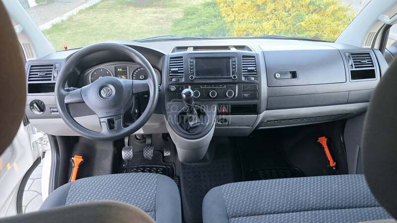 Volkswagen Transporter T5 2.0 TDI