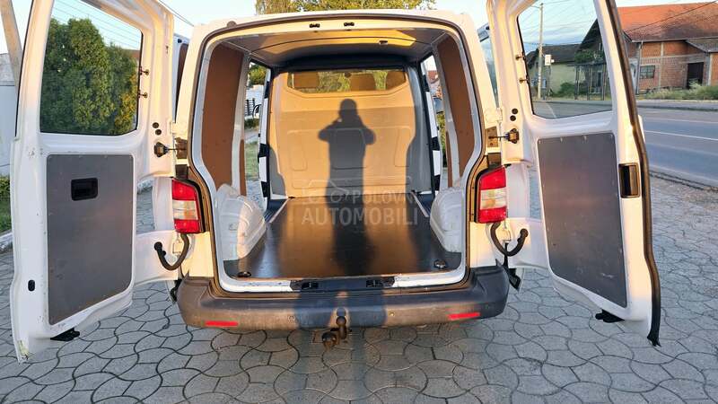 Volkswagen Transporter T5 2.0 TDI