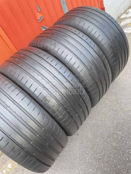 Dunlop 245/45 R18 Letnja