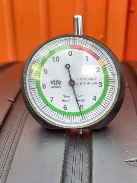 Dunlop 245/45 R18 Letnja