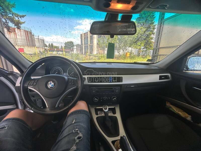 BMW 318 E90 Restailing