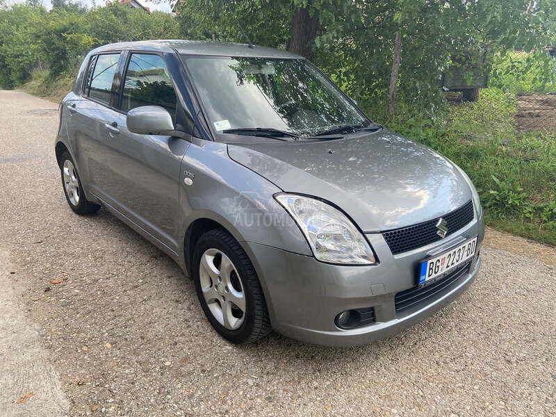 Suzuki Swift 