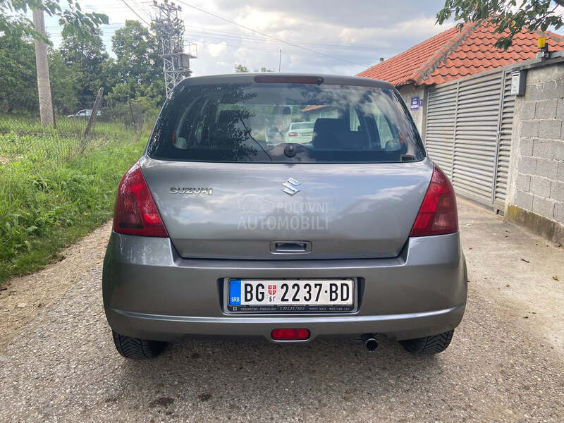 Suzuki Swift 
