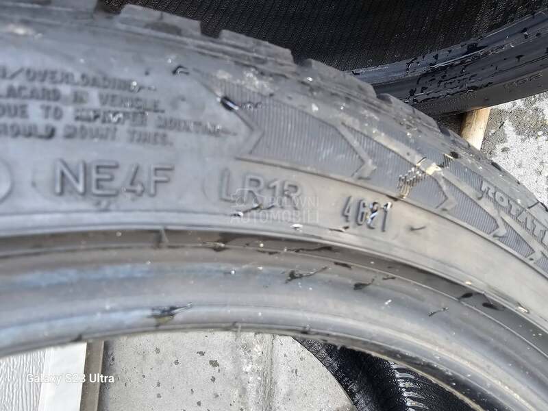 Goodyear 225/45 R18 Zimska