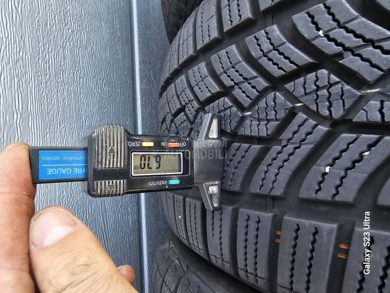 Goodyear 225/45 R18 Zimska