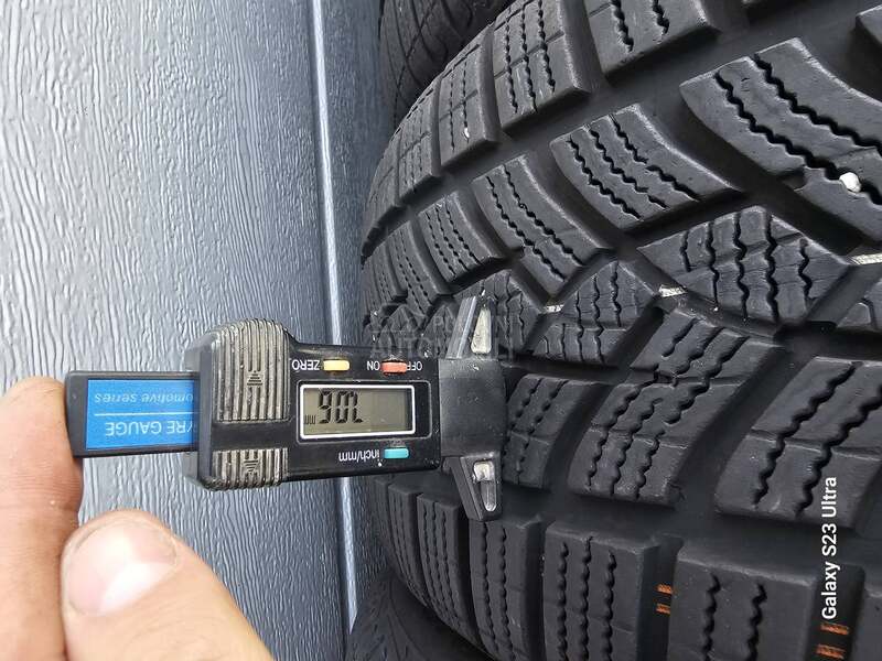 Goodyear 225/45 R18 Zimska