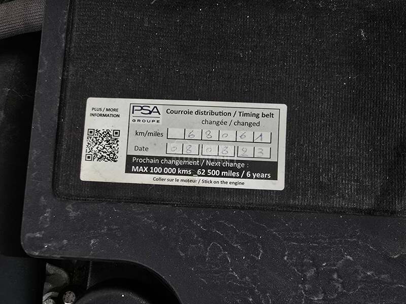 Peugeot 208 1.2 GT/AUT/LED