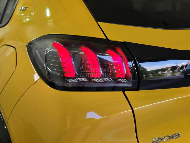 Peugeot 208 1.2 GT/AUT/LED