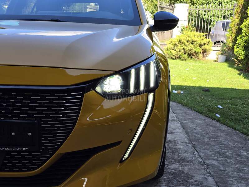 Peugeot 208 1.2 GT/AUT/LED