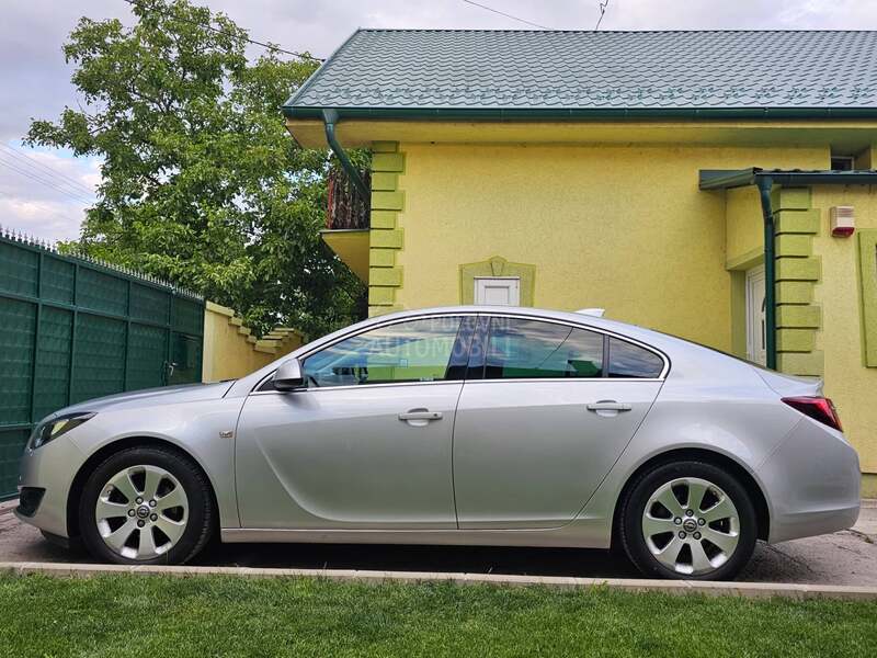 Opel Insignia 1.6 CDTI COSMO