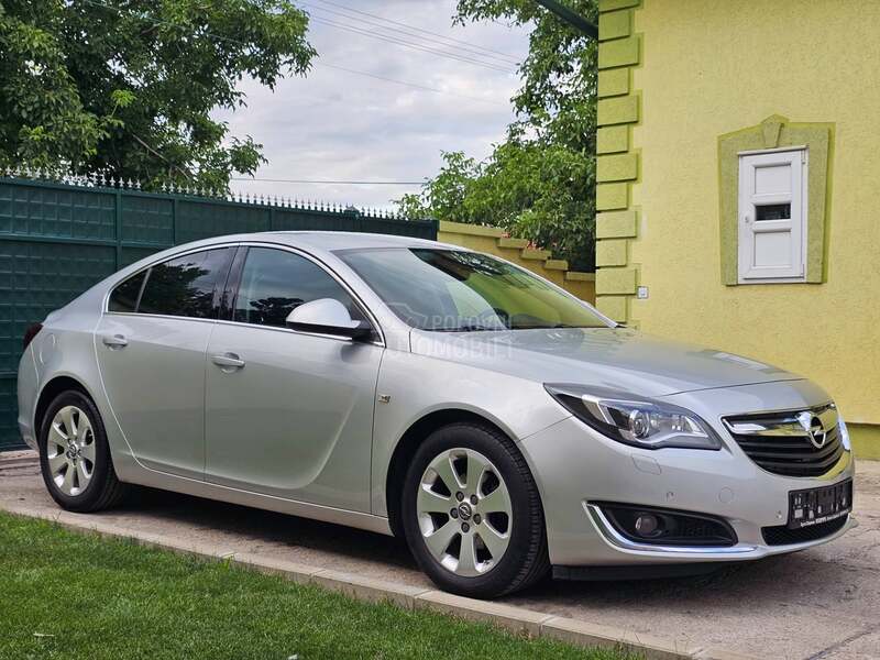 Opel Insignia 1.6 CDTI COSMO