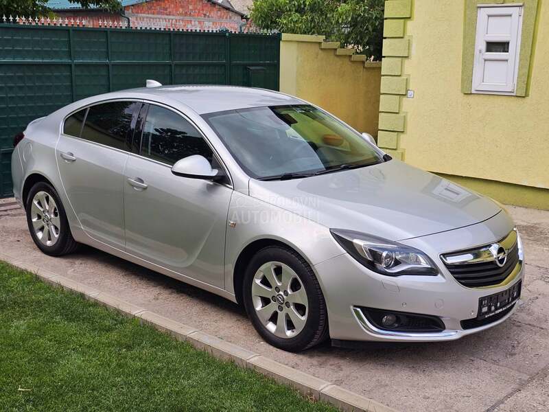 Opel Insignia 1.6 CDTI COSMO