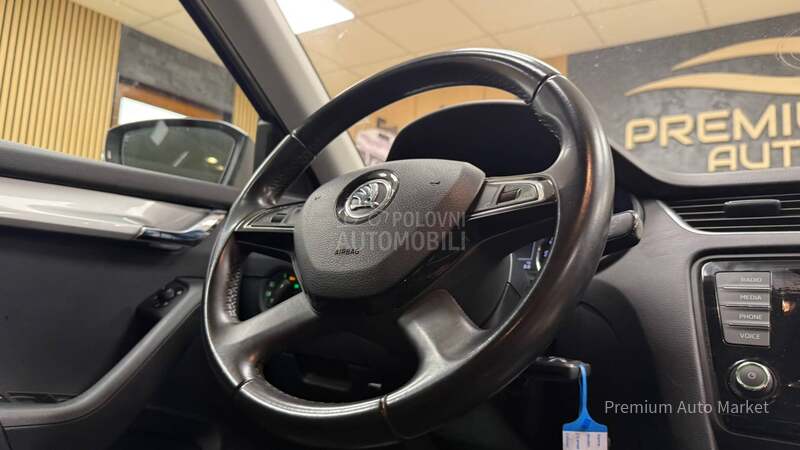 Škoda Octavia //1.6 TDI/N.AVI//FUL